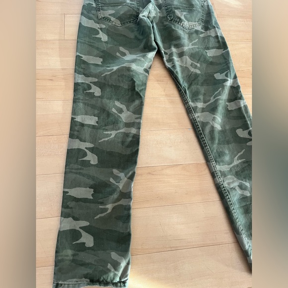 Hollister Camouflage Jeans 29x30 - Picture 5 of 10